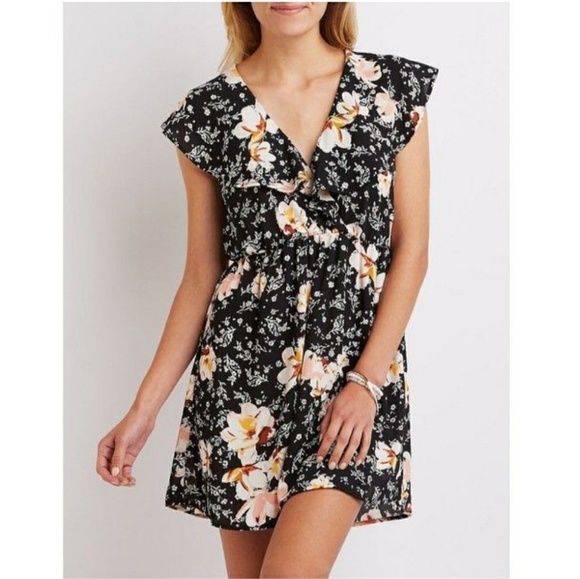 Charlotte Russe Dresses & Skirts - Charlotte Russe Floral Ruffle Dress